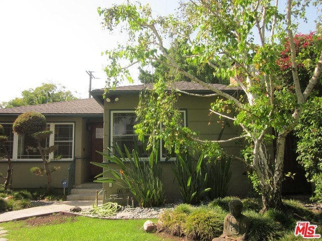 Building Photo - 511 N Sweetzer Ave