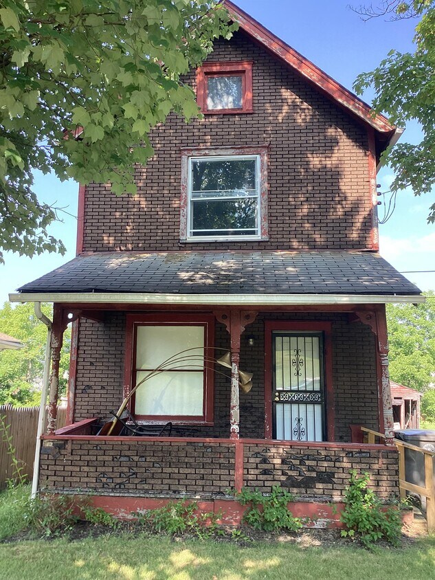 Primary Photo - 922 Dean Ave