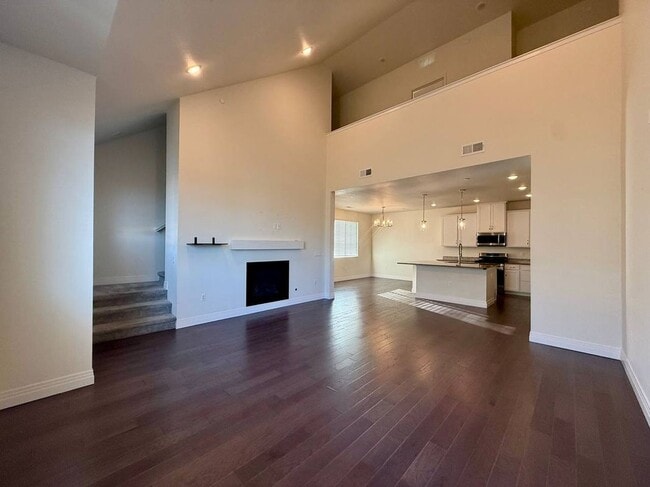 Building Photo - 1851 S Dunkirk St