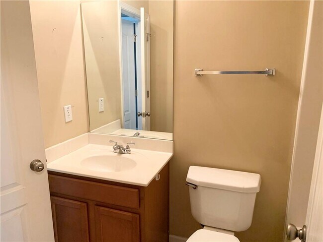 Building Photo - 306 Kaley Dr