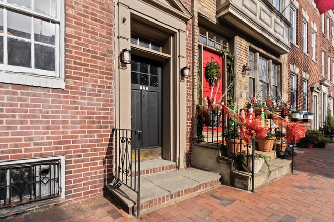 Photo - 623-25 Pine St Apartment