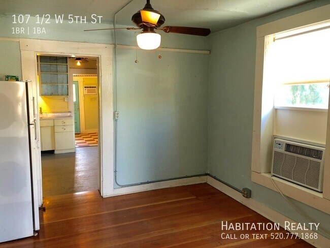 Foto del edificio - 107 1/2 W 5th St-