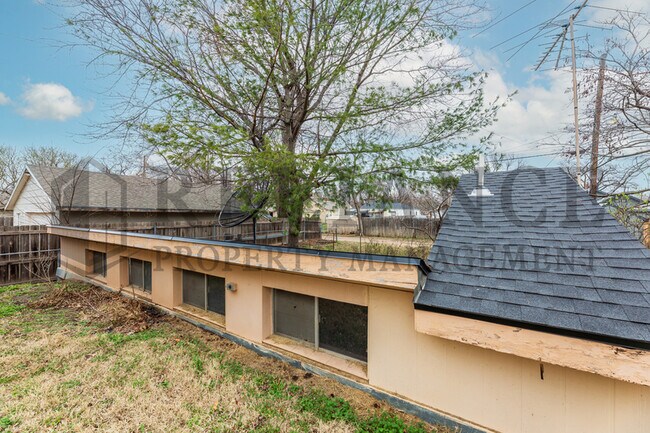 Foto del edificio - 1908 N Jeanette St