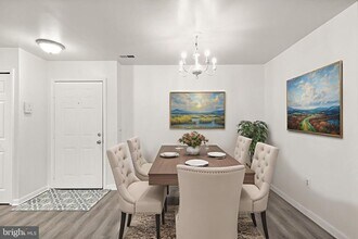 Building Photo - 1310 Sheridan Pl