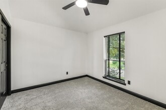 Building Photo - 11915 Helene Ct