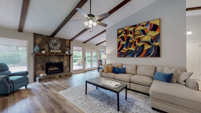 Building Photo - 5 Dorchester Ct