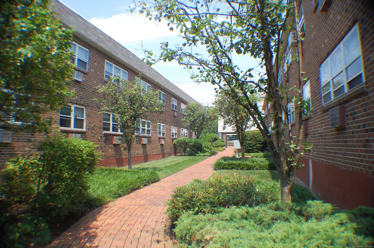 Foto principal - 637 Cove Rd