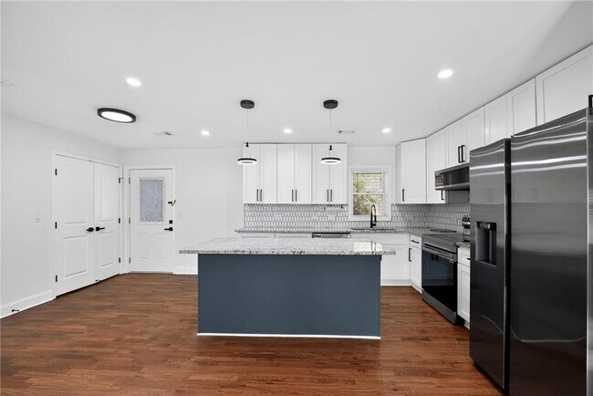 Foto del edificio - 3769 Adkins Rd NW