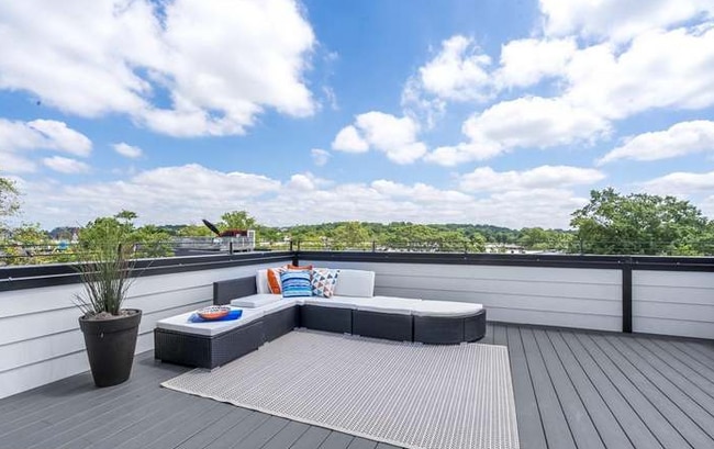 Foto del edificio - 729 Princeton Pl NW