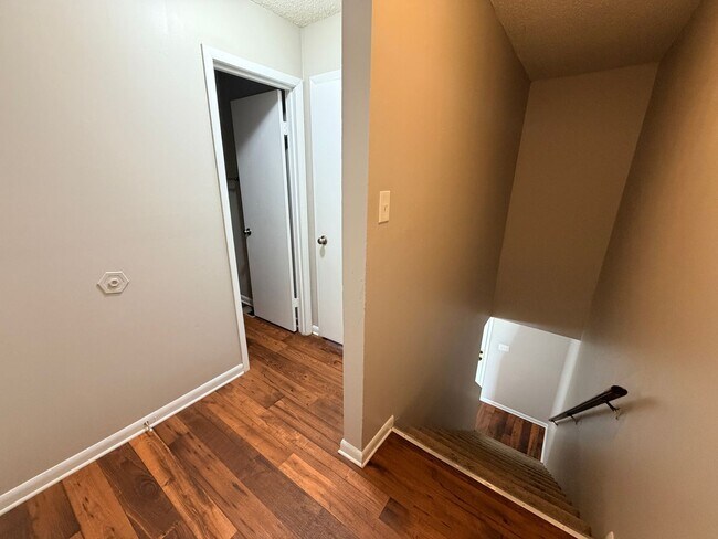 Building Photo - 2 Bedroom 1.5 Bath townhome in Valdosta GA