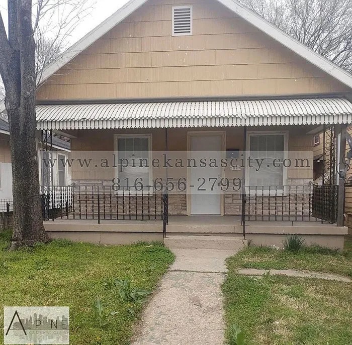 Primary Photo - 1 Bedroom KCK Home!