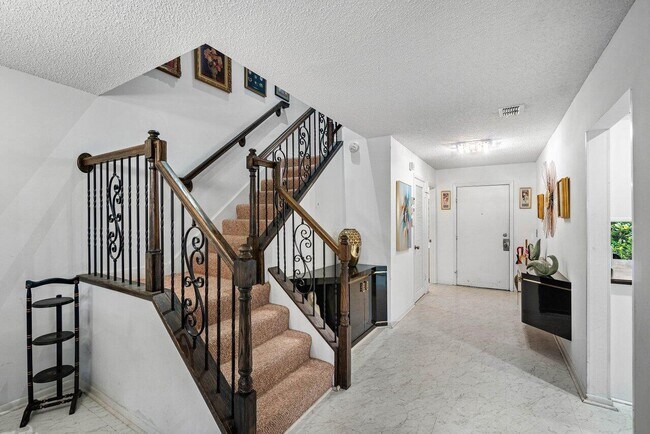 Foto del edificio - 27 Southport Ln