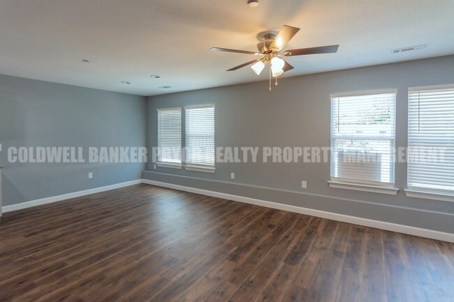 Foto del edificio - 360 Main St