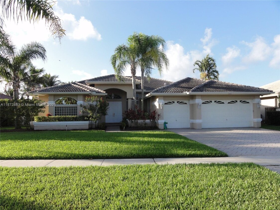 Primary Photo - 10840 NW 6th St