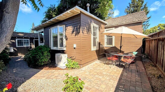 Foto del edificio - 1BD/1BA - Beautifully Updated Willow Glen Home with Mini-Splits, New Bath & Private Patio