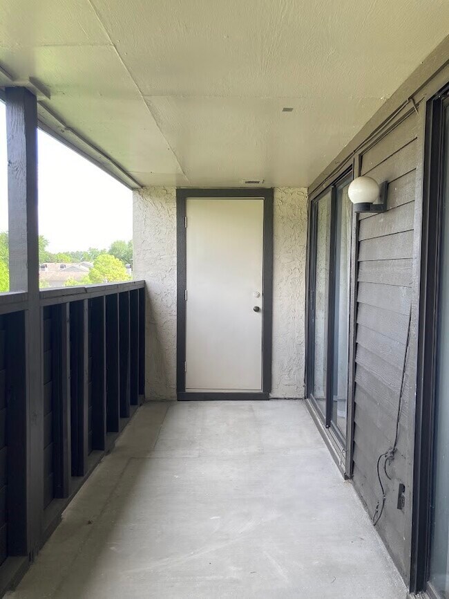Foto del edificio - 3075 Walnut Bend Ln