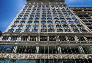 Building Photo - 915 Olive St