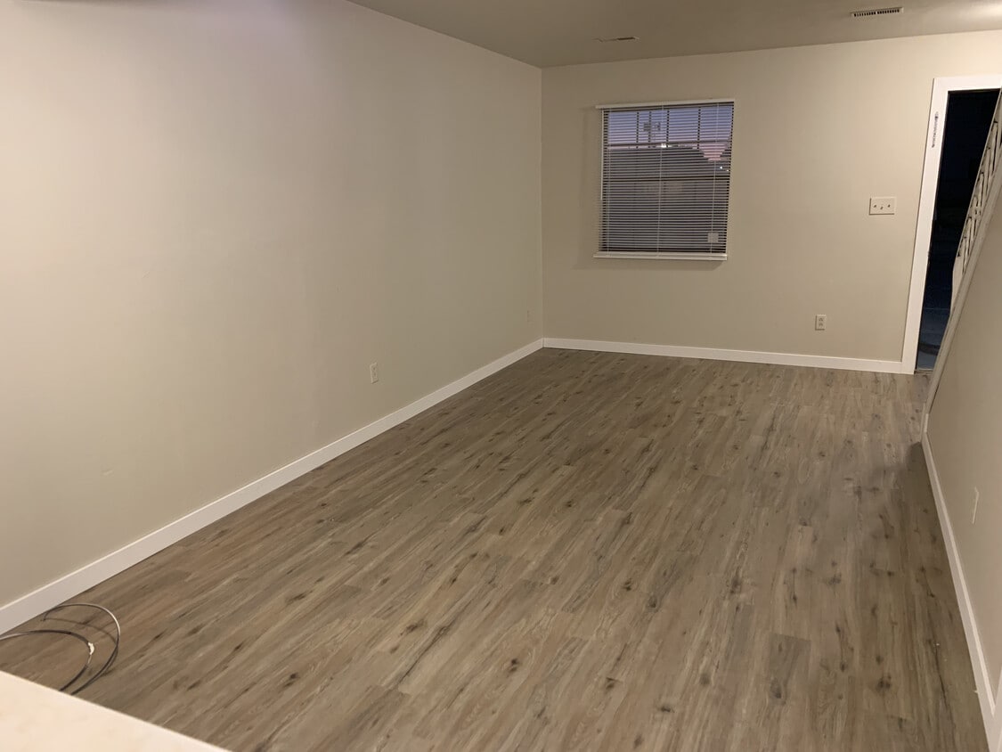 Foto principal - 3567 Baltimore Ave