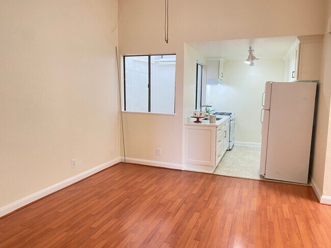 Foto del edificio - 1138 E 12th St