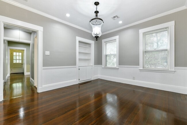 Foto del edificio - 51 Wolcott Rd