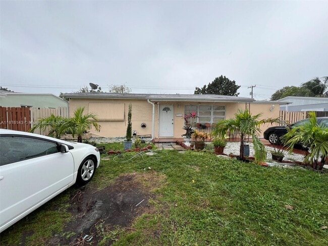 Building Photo - 6980 SW 26th St