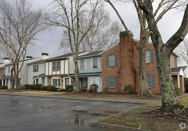 Building Photo - Jamestowne Commons