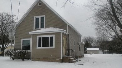 Building Photo - 4859 N Coloma Rd