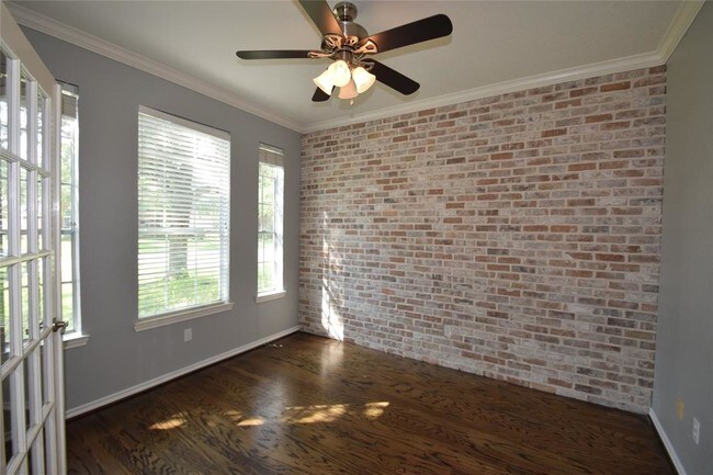 Foto del edificio - 19310 Whispering Breeze Ln