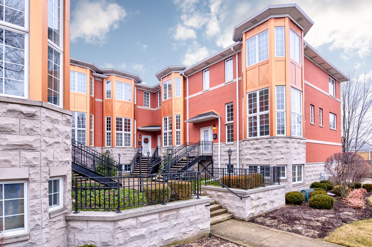 12 Park Ave, River Forest, IL 60305 Townhome Rentals in River Forest