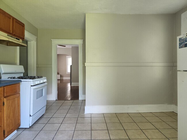 Foto del edificio - 1612 W 48th St