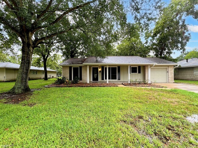 Foto del edificio - 3 br, 1 bath House - 3828 Avenue N