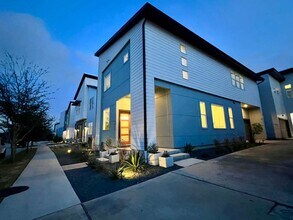 Building Photo - 9811 Mocking Bird Hill Ln