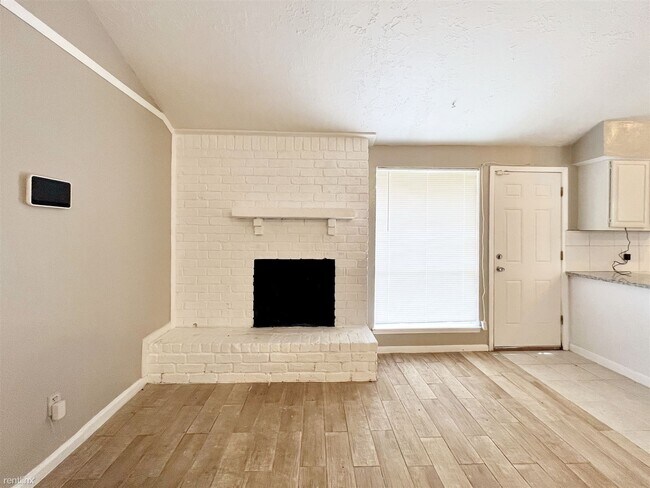 Building Photo - 3 br, 2 bath House - 14919 Four Winds Dr
