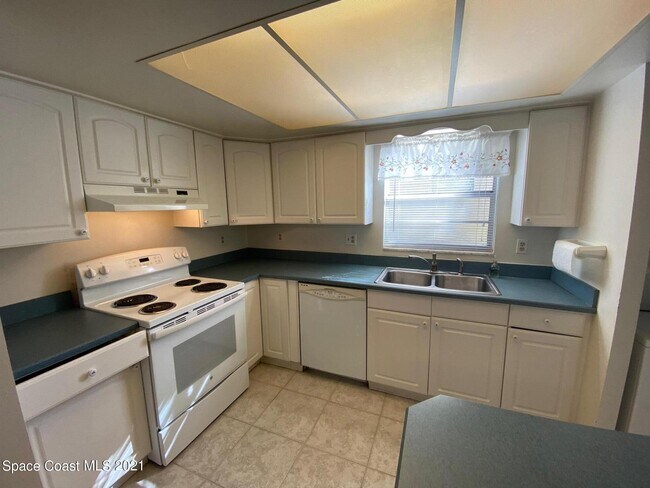 Foto del edificio - 3135 Shady Dell Ln