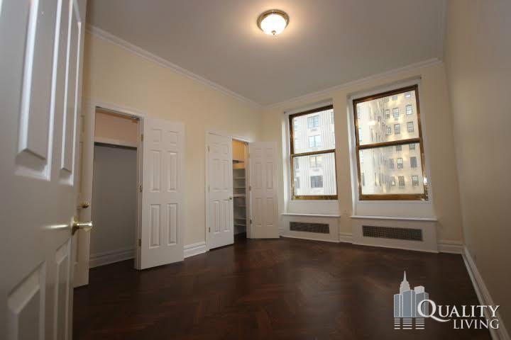 Primary Photo - 903 Park Ave
