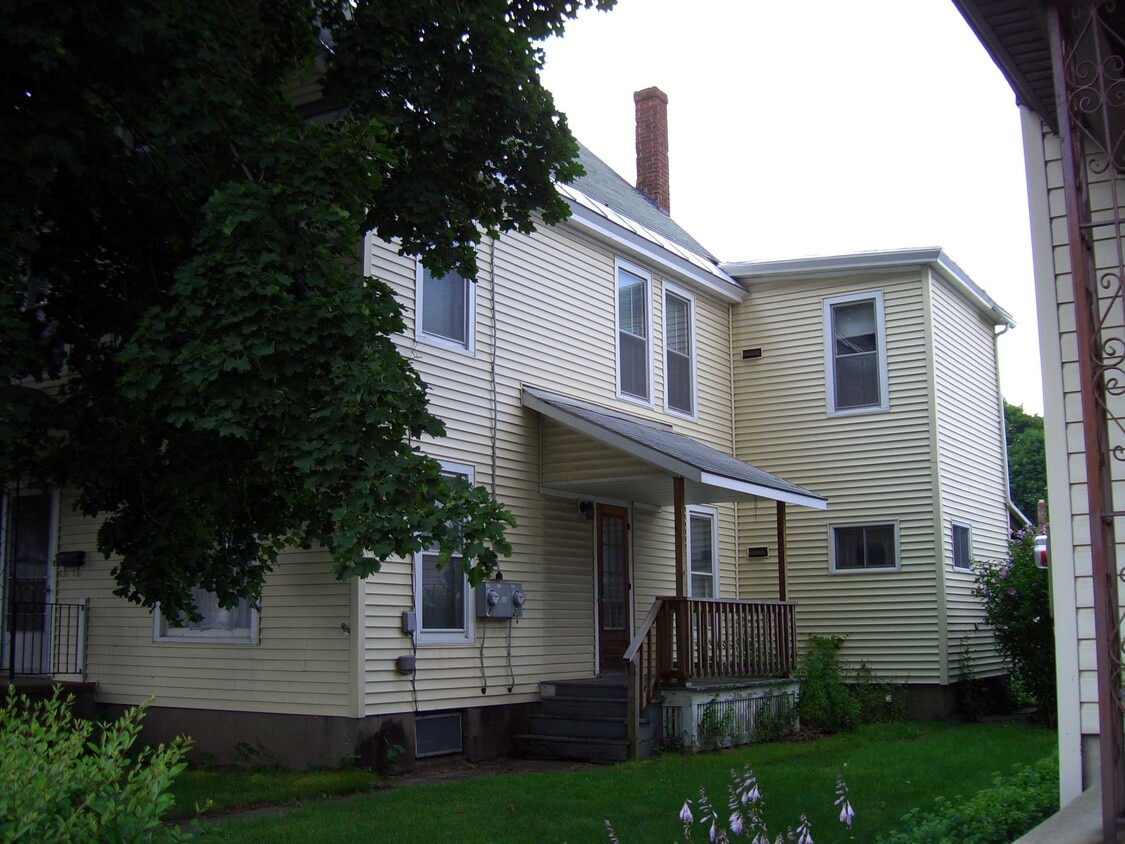 Building Photo - 123 2nd Ave