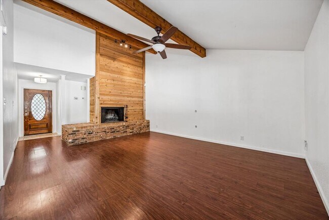 Foto del edificio - 1309 Warrington Dr