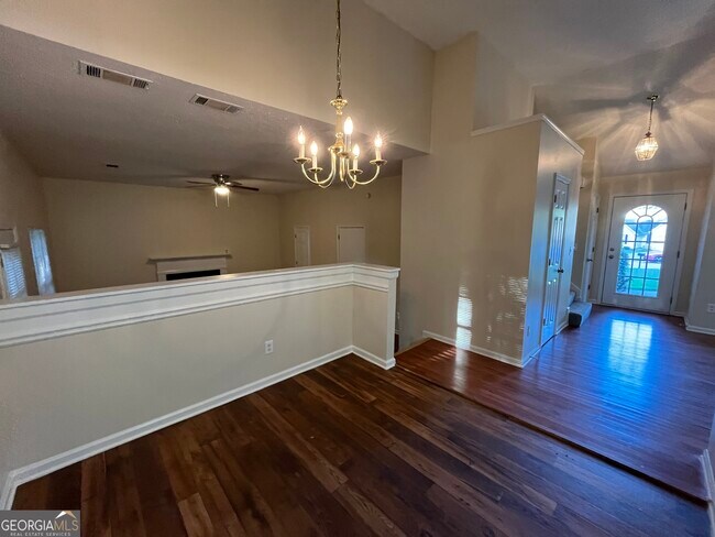 Foto del edificio - 260 Windscape Dr