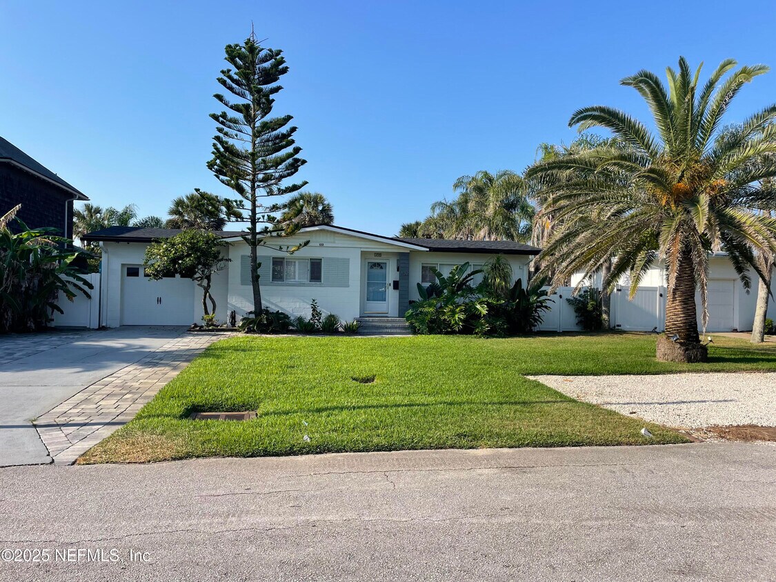 Foto principal - 132 30th Ave S