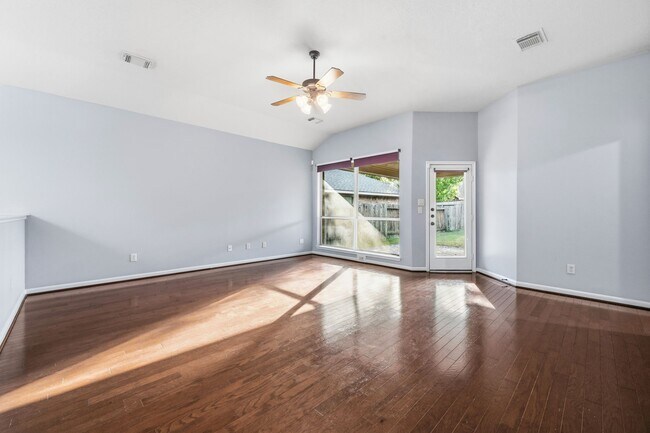 Building Photo - 26907 Squires Park Dr