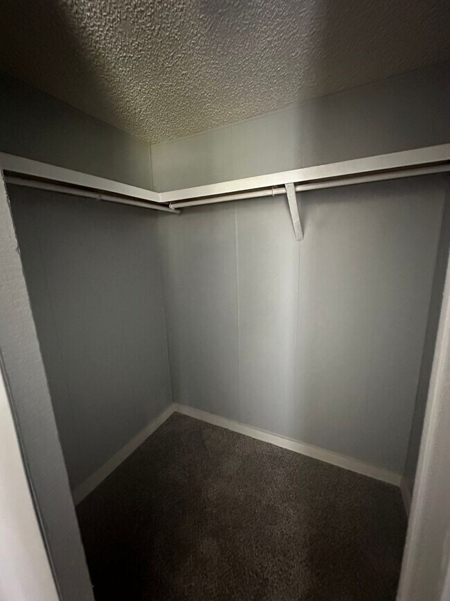 Foto del edificio - 1376 Fleetwood Cir