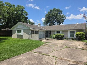 Building Photo - 7334 Darnell St