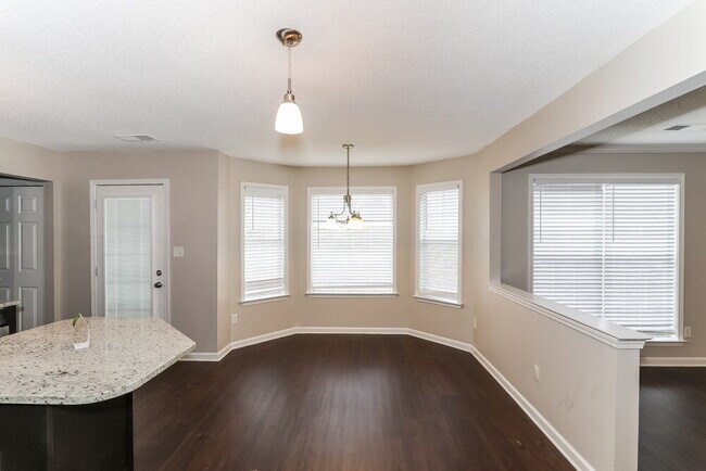 Building Photo - 1074 Red Fern Cir W