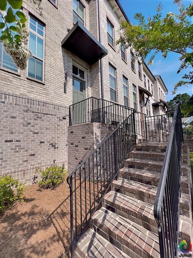 Foto del edificio - 4254 Spruce Pine Alley