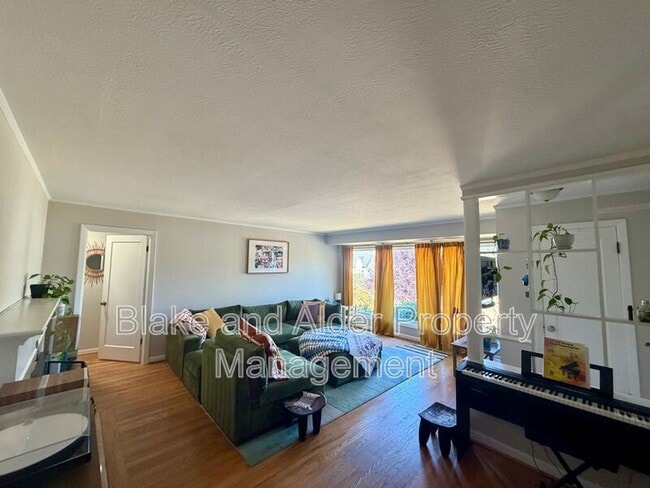 Foto del edificio - 2727 NE 65th Ave