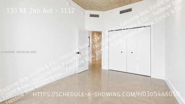 Foto del edificio - 133 NE 2nd Ave