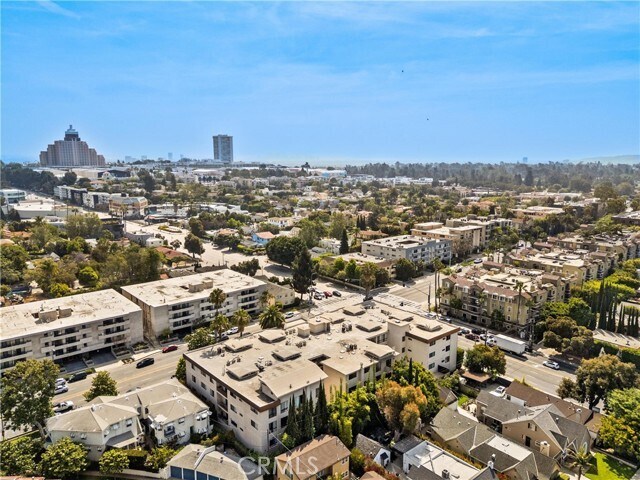 Foto del edificio - 2175 S Beverly Glen Blvd