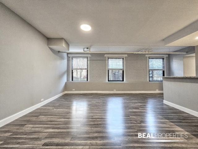 Building Photo - 2 bedroom in CHICAGO IL 60625