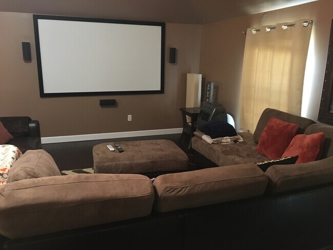 Bonus room - 1004 Austin Ct