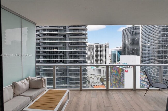 Building Photo - 1010 Brickell Ave